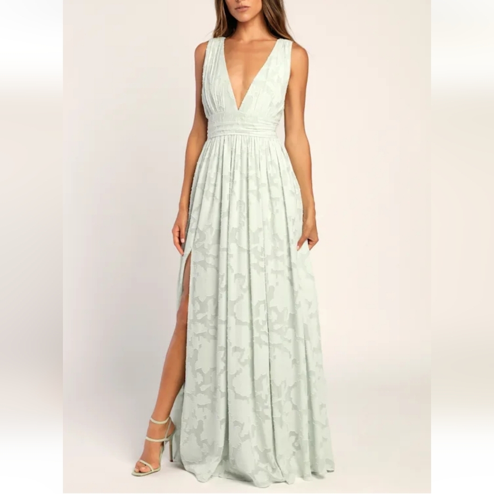 Lulus NWT Sweet Sophistication Sage Green Burnout Floral Maxi Dress